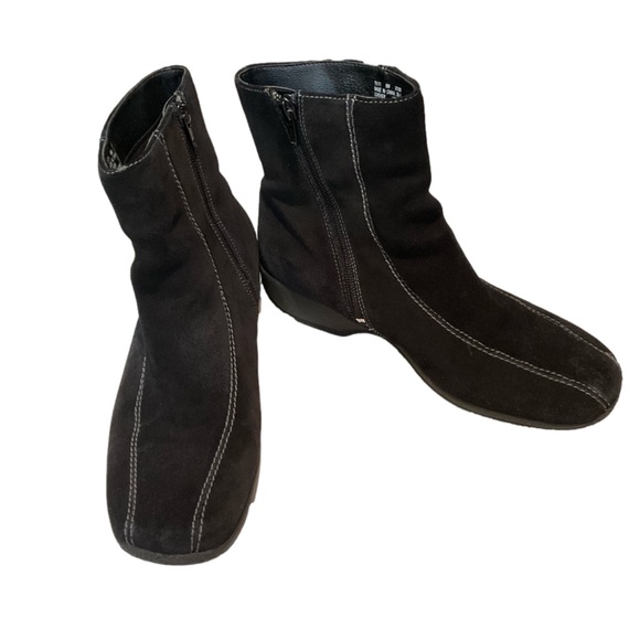 Clark’s Ashlyn Women’s Black Suede Leather Ankle Boot/Bootie Size 10M - Picture 2 of 10